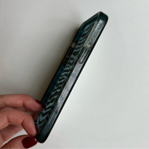 Caseify 12 Pro Max Case - Picture 4 of 4